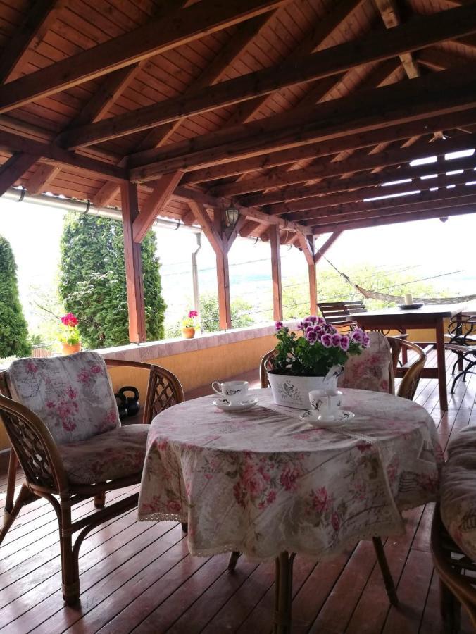 Kara Apartman Odorheiu Secuiesc Esterno foto
