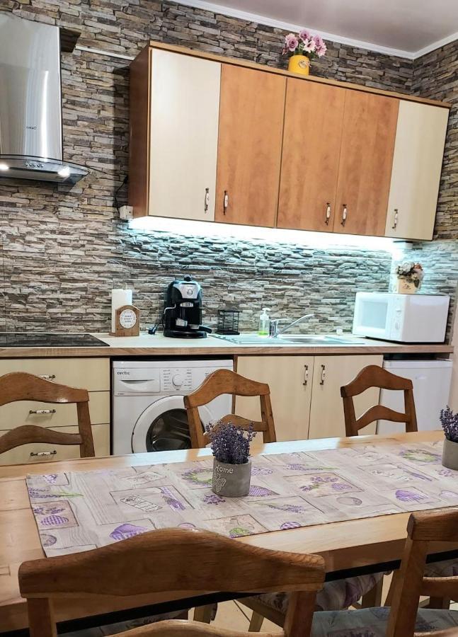 Kara Apartman Odorheiu Secuiesc Esterno foto
