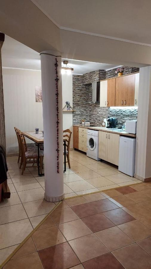 Kara Apartman Odorheiu Secuiesc Esterno foto